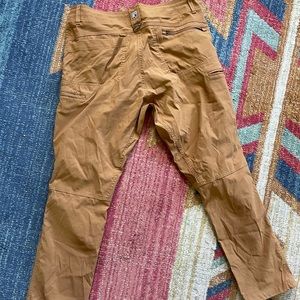 Kuhl renegade tapered pants in the color teak, 36x30.